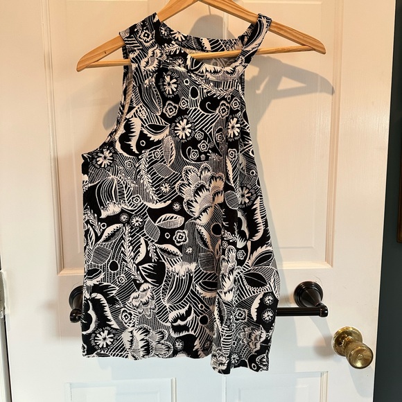 🌷SALE 3/$21🌷Anthropologie Asymmetrical Cutout Tank NWT - Picture 5 of 11